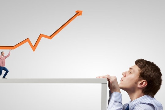 Thận trọng khi VN-Index liên tục phá đỉnh 