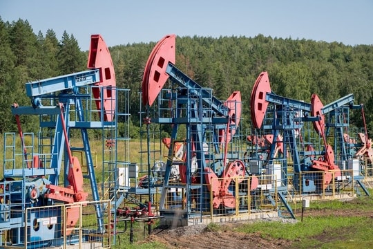 Đang nhập hơn 50 triệu thùng/tháng, khách sộp của Moscow chuẩn bị giảm mua dầu Nga, tăng mua từ Mỹ 
