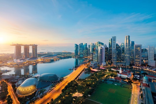Là quốc gia ASEAN thứ hai công bố kết quả kinh tế quý III/2025, tăng trưởng GDP của Singapore cao hay thấp so với Việt Nam?