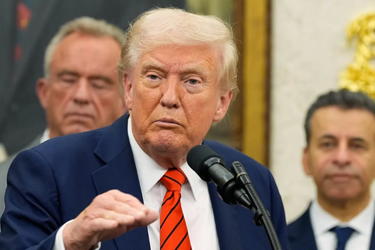 Ông Trump thừa nhận thuế 100% không thể áp lâu dài, tiết lộ thời điểm sẽ gặp Chủ tịch Trung Quốc Tập Cận Bình
