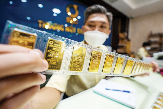 Thanh tra tiệm vàng tại 2 địa phương