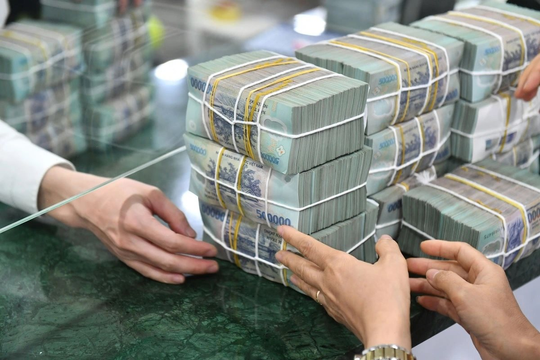 Lãi suất mới nhất tại Vietcombank, VietinBank, BIDV, gửi 100 triệu đồng nhận lãi khác biệt