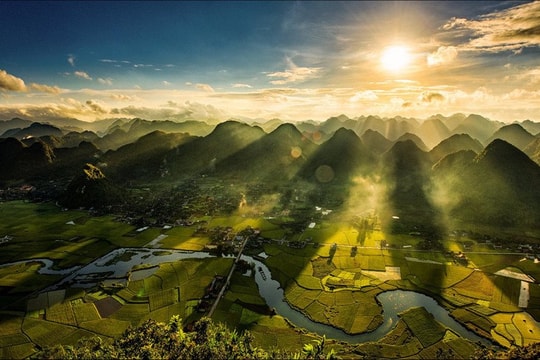 Việt Nam có thêm 1 làng được Tổ chức Du lịch Liên hợp quốc vinh danh “tốt nhất thế giới”: Cách Hà Nội chỉ 150km, khách Tây đến luôn “xuống nước” xin làm 1 điều