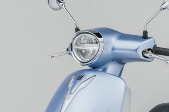 'Tân binh' xe ga giá 37 triệu đồng ra mắt: ngoại hình tưa Vespa, trang bị phanh ABS và TCS áp đảo Honda Vision 'Tân binh' xe ga giá 37 triệu đồng ra mắt: ngoại hình tưa Vespa, trang bị phanh ABS và TCS áp đảo Honda Vision
