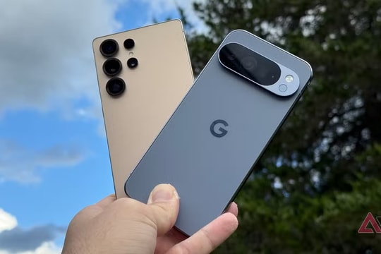 Cây bút công nghệ: "Hai mẫu điện thoại Samsung, iPhone ra mắt gần đây đều là thứ chẳng ai muốn mua" Cây bút công nghệ: "Hai mẫu điện thoại Samsung, iPhone ra mắt gần đây đều là thứ chẳng ai muốn mua"