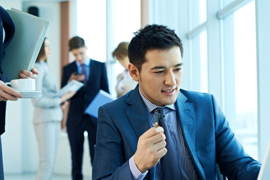 Tâm lý CEO: Nghệ thuật giữ bình tĩnh, ra quyết định và dẫn dắt trong áp lực Tâm lý CEO: Nghệ thuật giữ bình tĩnh, ra quyết định và dẫn dắt trong áp lực