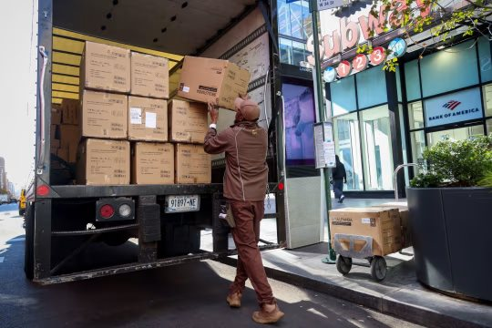 Hãng giao hàng nổi tiếng sa thải 48.000 lao động, lớn nhất trong 20 năm của lịch sử công ty