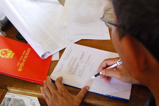 Một thông tin trên sổ đỏ có thể bị thay đổi, vô cùng quan trọng đến quyền lợi Một thông tin trên sổ đỏ có thể bị thay đổi, vô cùng quan trọng đến quyền lợi