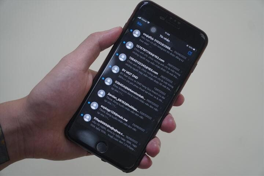 Công an cảnh báo nhận cuộc gọi có dấu hiệu này, hãy tắt máy ngay Công an cảnh báo nhận cuộc gọi có dấu hiệu này, hãy tắt máy ngay