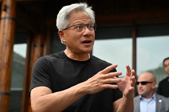 CEO Nvidia: 'Thế hệ triệu phú tiếp theo sẽ là thợ điện, thợ sửa ống nước' CEO Nvidia: 'Thế hệ triệu phú tiếp theo sẽ là thợ điện, thợ sửa ống nước'