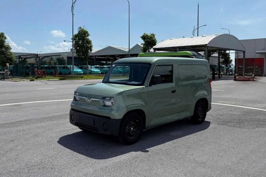 VinFast âm thầm "sửa" một thông số quan trọng của EC Van: Bức ảnh này chỉ ra điều khác biệt VinFast âm thầm "sửa" một thông số quan trọng của EC Van: Bức ảnh này chỉ ra điều khác biệt