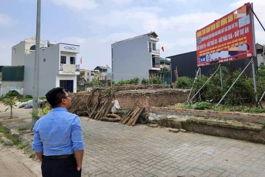 Bộ Xây dựng chỉ rõ giá nhà tăng do đầu cơ và quy hoạch thiếu minh bạch Bộ Xây dựng chỉ rõ giá nhà tăng do đầu cơ và quy hoạch thiếu minh bạch