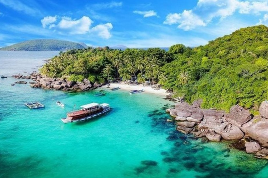 Vừa được Mỹ đánh giá đẹp hơn Maldives và Bali, nơi này của Việt Nam tiếp tục lọt Top điểm đến hấp dẫn nhất thế giới: Bảo sao tổng thu du lịch tăng 90% Vừa được Mỹ đánh giá đẹp hơn Maldives và Bali, nơi này của Việt Nam tiếp tục lọt Top điểm đến hấp dẫn nhất thế giới: Bảo sao tổng thu du lịch tăng 90%