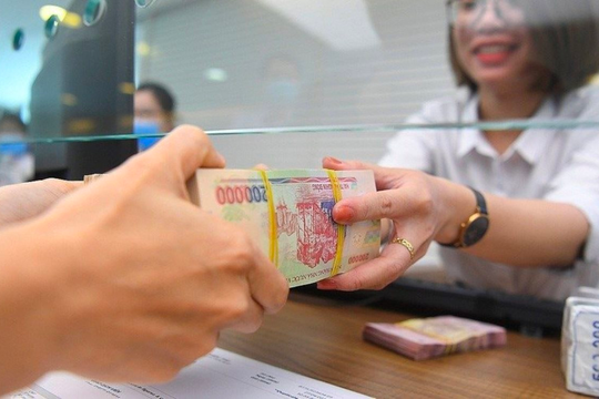 Tiền gửi dân cư lập kỷ lục mới, các "ông lớn" quốc doanh vẫn giữ vững ngôi vị dẫn đầu  Tiền gửi dân cư lập kỷ lục mới, các "ông lớn" quốc doanh vẫn giữ vững ngôi vị dẫn đầu