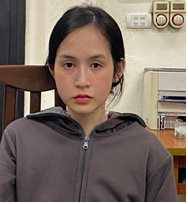 Nhận 130 triệu đồng chuyển khoản từ bạn trai, cô gái sinh năm 1999 ở Hà Nội bị công an bắt giữ Nhận 130 triệu đồng chuyển khoản từ bạn trai, cô gái sinh năm 1999 ở Hà Nội bị công an bắt giữ