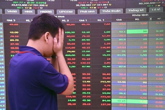 Vì sao VN-Index liên tục bị "đánh úp" cuối phiên thời gian gần đây?