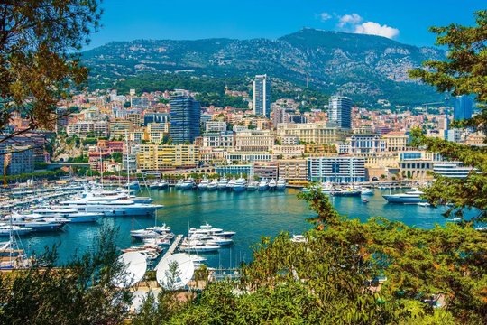 Quốc gia thu nhập thấp đang bị xếp nhóm "khủng hoảng nợ", nợ vượt 270% GDP