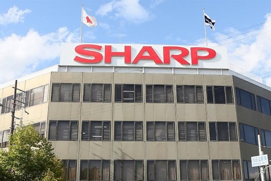 'Tượng đài Nhật Bản' một thời Sharp muốn lấn sân mảng AI, xe điện, robot 