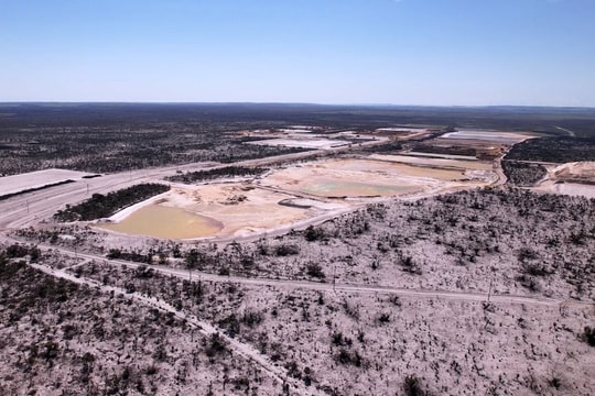 Trung Quốc thừa nhận điểm yếu chiến lược: ‘Thừa’ đất hiếm nhưng thiếu 1 loại khoáng sản quan trọng, nguồn cung phụ thuộc hoàn toàn vào đồng minh của Mỹ