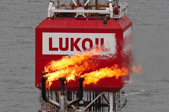 Vừa rao bán 20 tỷ USD tài sản ở nước ngoài, 'ông lớn' dầu khí lớn thứ 2 Nga có ngay khách sộp chỉ sau 3 ngày: Là một nhà tài phiệt đến từ EU, sở hữu 5,4 tỷ USD