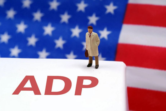 Một báo cáo việc làm cho thấy mức tăng vượt dự báo: Liệu có đủ 'bẻ lái' quyết định lãi suất của Fed