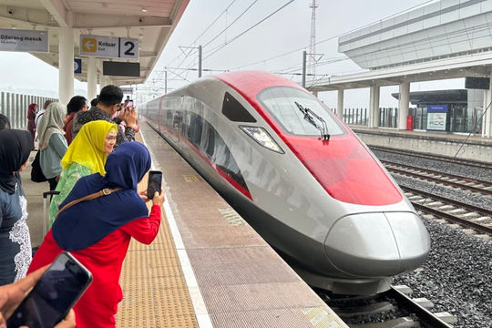 Ngán ngẩm cảnh nước khác nợ 800 triệu đến 7 tỷ USD, nền kinh tế lớn thứ 3 châu Á quyết không chọn Trung Quốc xây đường sắt cao tốc 508 km: Chốt công nghệ từ 1 quốc gia khác