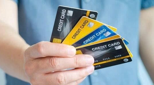 Sáng được chuyển 54 triệu đồng, chiều tài khoản bị phong tỏa, ngân hàng không cho mở tài khoản mới trong 3 năm, người đàn ông báo công an