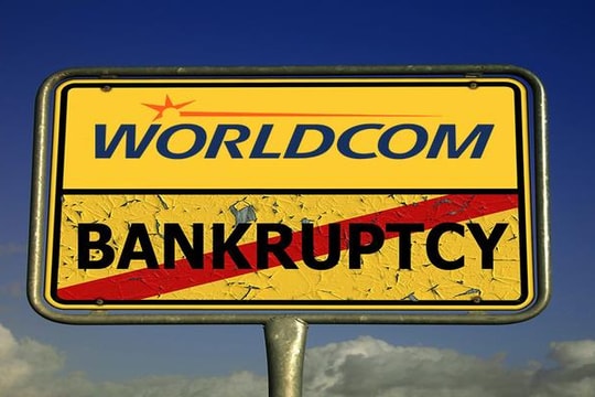 Đế chế 180 tỷ USD bị quật ngã vì "những dòng exel": Cổ phiếu giảm gần 320 lần về còn bằng "cốc trà đá"