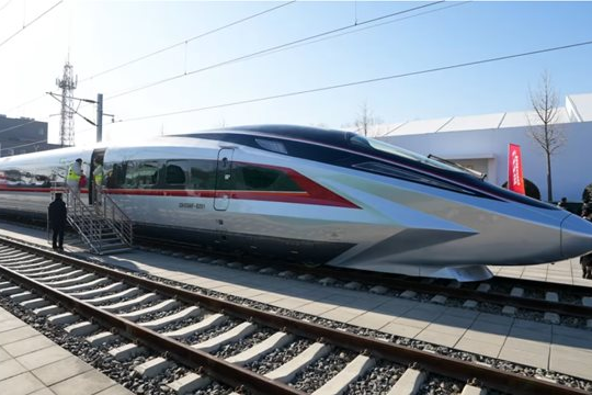 Thần tốc xây hơn 32.000 km đường sắt cao tốc trong 10 năm, gấp chục lần Shinkansen của Nhật Bản, Trung Quốc gánh khoản nợ cực 'khủng'