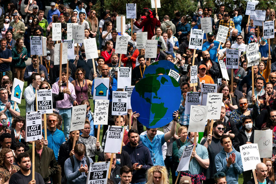 Bất ngờ: Làn sóng sa thải hàng loạt không phải do AI, trí tuệ nhân tạo không phải ‘đại dịch thất nghiệp’