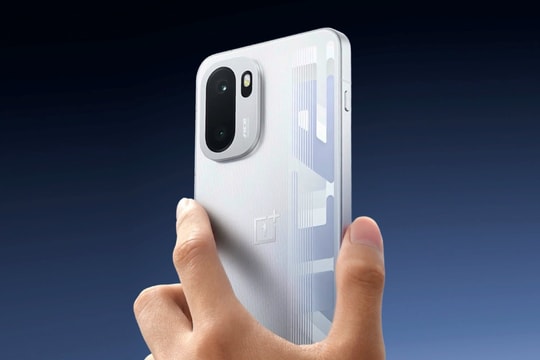 Mẫu điện thoại như "cú tát" vào các flagship: Chip 8 Elite, Màn 165Hz, Pin 7.800mAh, giá chưa đến 10 triệu