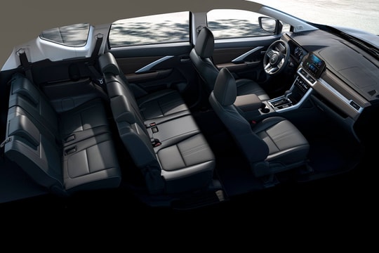 "Vua xe 7 chỗ" được ưu đãi mạnh, giá cao hơn Kia Morning chưa tới 30 triệu đồng