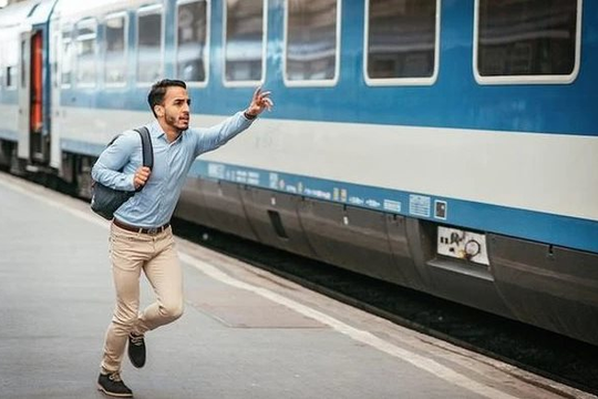 Chuyên gia: Thị trường chịu áp lực ngắn hạn, song cơ hội đầu tư vẫn hiện hữu nhờ nền tảng vĩ mô vững chắc