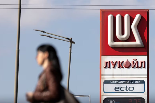 Mỹ trừng phạt 'ông lớn' dầu khí Nga, quốc gia châu Âu gặp nguy, chỉ còn xăng dầu dùng trong hơn 1 tháng