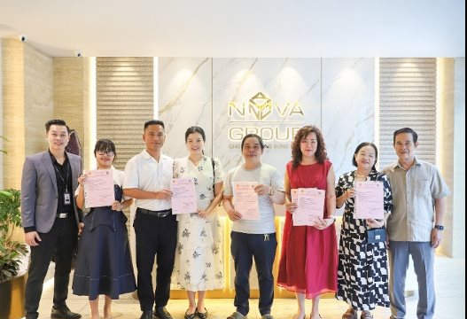 Novaland (NVL) tăng tốc bàn giao hơn 500 sổ hồng cho khách hàng The Sun Evenue