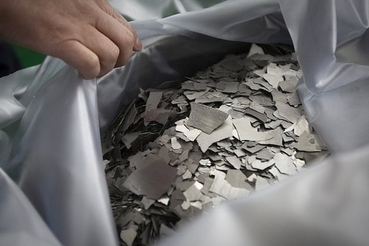 Vừa nới lỏng xuất khẩu đất hiếm nhưng Trung Quốc lại âm thầm lên kế hoạch mới, ngăn quân đội Mỹ tiếp cận mặt hàng Washington không thể sản xuất