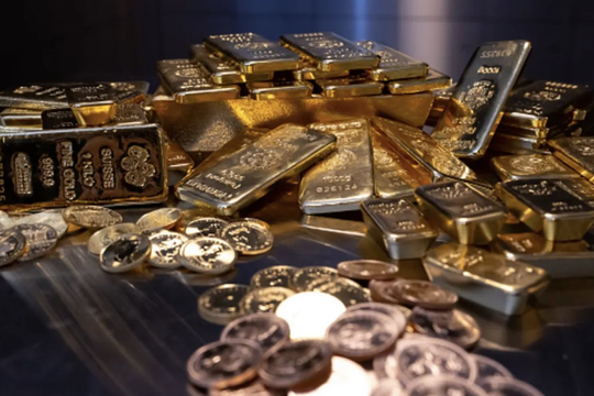 Ai đang nắm hơn 2 nghìn tấn vàng?
