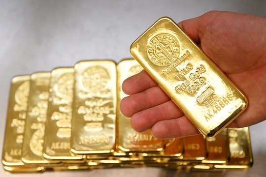 24h "nóng lạnh thất thường": Vàng tăng dựng đứng kể từ phiên sốc giá tháng 10 rồi lao dốc