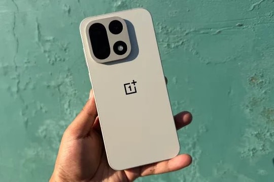 Cây bút công nghệ: "1 tuần dùng thử mẫu điện thoại Trung Quốc đang gây sốt, tôi thấy thích hơn cả iPhone"