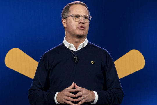 CEO nhà bán lẻ lớn nhất thế giới chính thức nghỉ hưu sau 40 năm gắn bó 