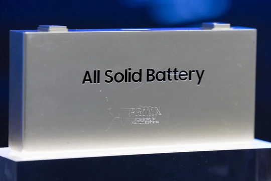 Sắp sản xuất pin thể rắn cho xe điện, đi hơn 1.000km mỗi lần sạc: Của một hãng quen mặt tại Việt Nam