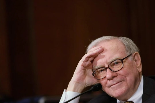 Mặc nỗi sợ bong bóng AI, tập đoàn của huyền thoại Warren Buffett quyết không 'bỏ lỡ lần hai' một cổ phiếu công nghệ: Chuyện gì đây?