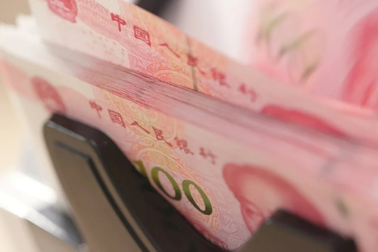 Trung Quốc âm thầm phi đô la hóa: Đồng nhân dân tệ theo chân doanh nghiệp vươn ra toàn cầu, trở thành đồng tiền tài trợ thương mại thứ 3 thế giới