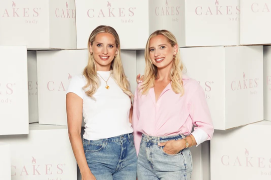 2 chị em sinh đôi dốc hết 10.000 USD tiền tiết kiệm để khởi nghiệp, 3 năm sau đạt doanh thu 95 triệu USD/năm