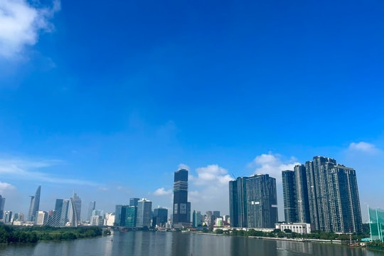 Căn hộ hạng sang trung tâm TP.HCM “bùng nổ” nhu cầu, giá chạm mức 450 triệu đồng/m2