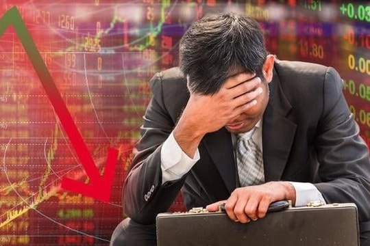 Nhà đầu tư đồng loạt bán tháo trên diện rộng, VN-Index “bốc hơi” gần 11 điểm