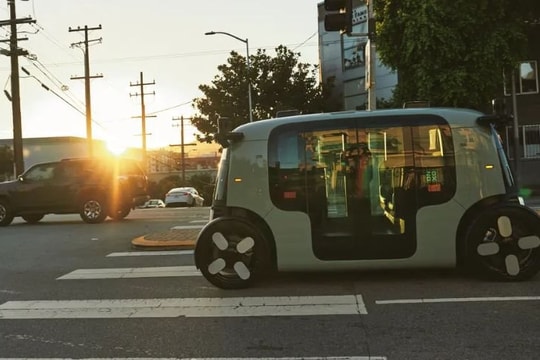 Kỷ nguyên xe tự lái đến gần: Ô tô được trang bị như smartphone, Uber, Lyft dần trở nên lỗi thời 