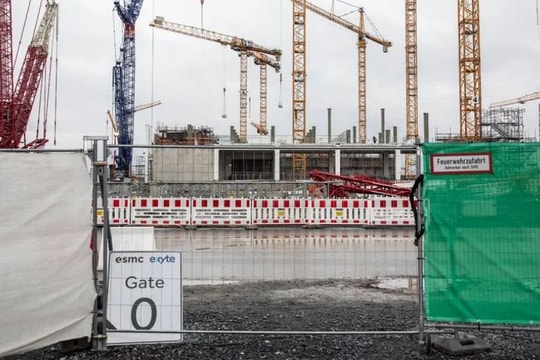 Thế khó của giấc mơ chip châu Âu: Phụ thuộc duy nhất vào 1 doanh nghiệp ở châu Á, xây nhà máy tốn gấp đôi chi phí, rào cản ngôn ngữ nghiêm trọng