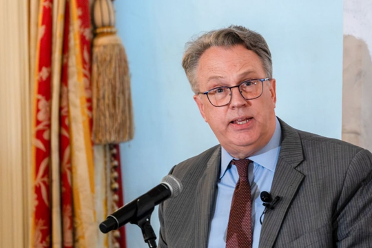 Quan chức hàng đầu Fed công khai ủng hộ hạ lãi suất trong cuộc họp tháng 12, thị trường lập tức lạc quan với kỳ vọng cắt giảm