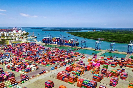 Một cảng biển quốc tế của Việt Nam lần thứ 3 nhận tin vui